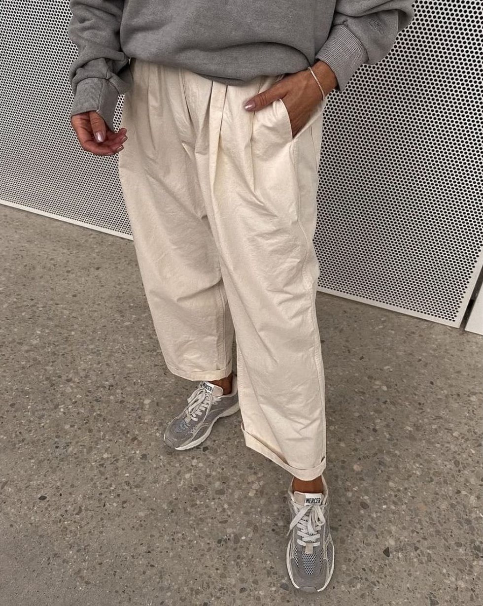 Two tuck wide pants cream @zus.store